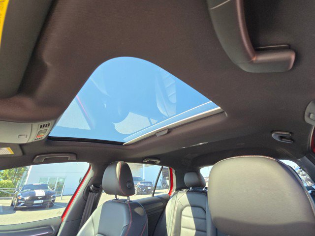 Used 2021 Volkswagen GTI SE image 23