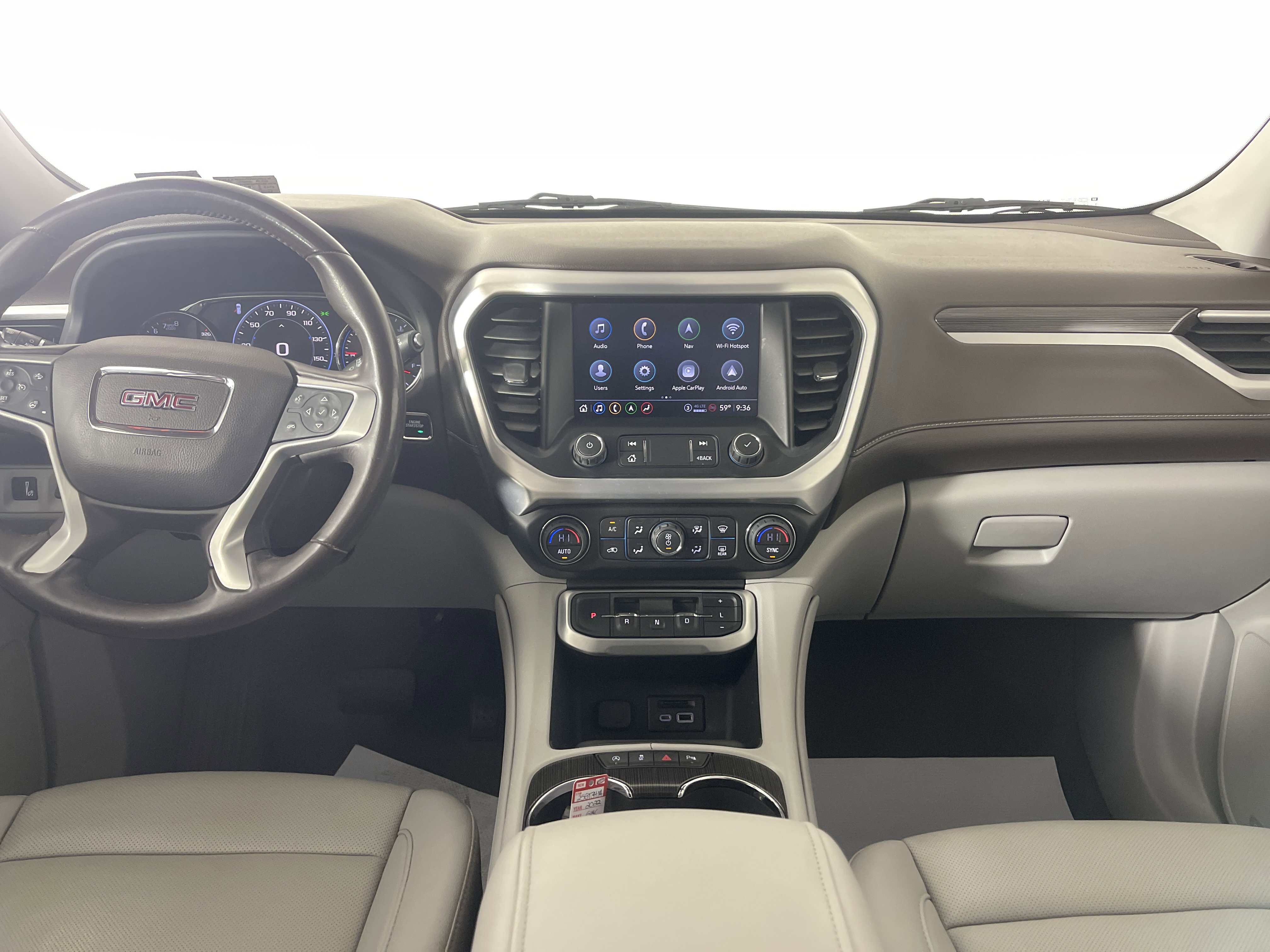 Used 2022 GMC Acadia SLT w/ Technology Package image 16