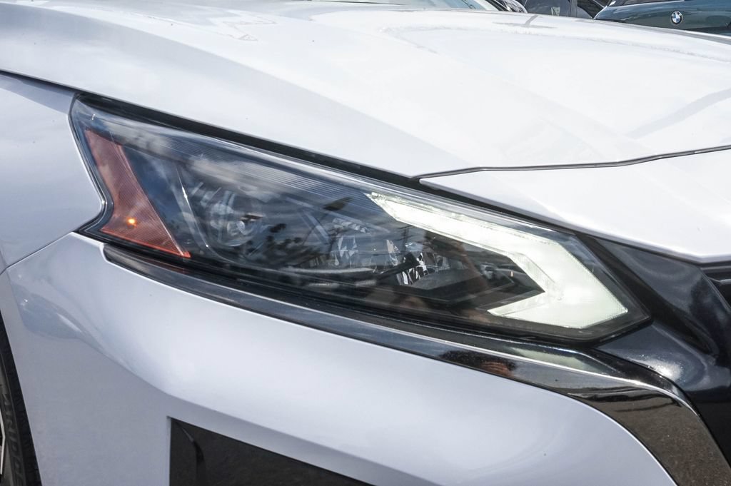 Certified 2023 Nissan Altima 2.5 SR FWD image 4