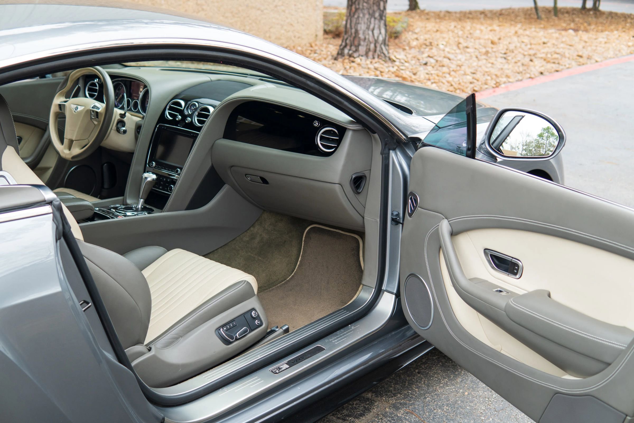 Used 2017 Bentley Continental GT V8 S image 36