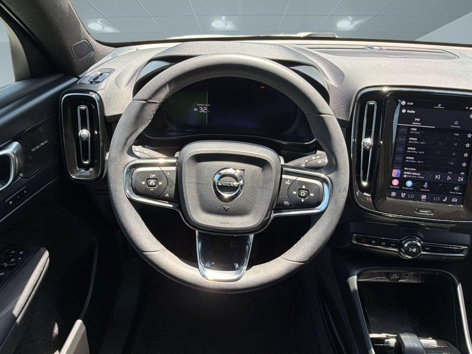 Certified 2024 Volvo C40 P8 Recharge Ultimate w/ Protection Package Premier RWD image 25