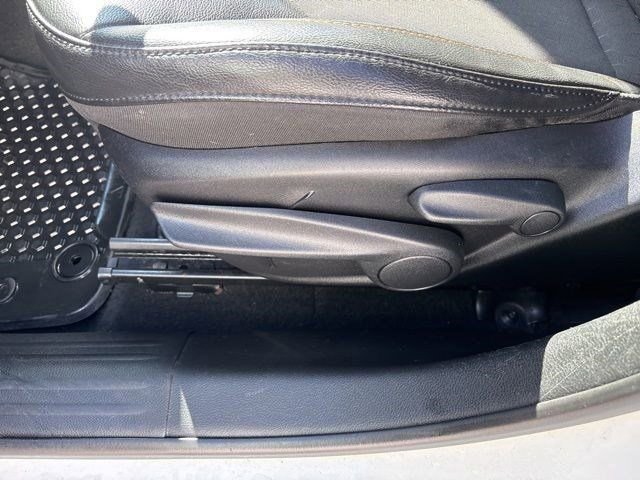 Used 2018 Jeep Compass Latitude w/ Cold Weather Group image 12