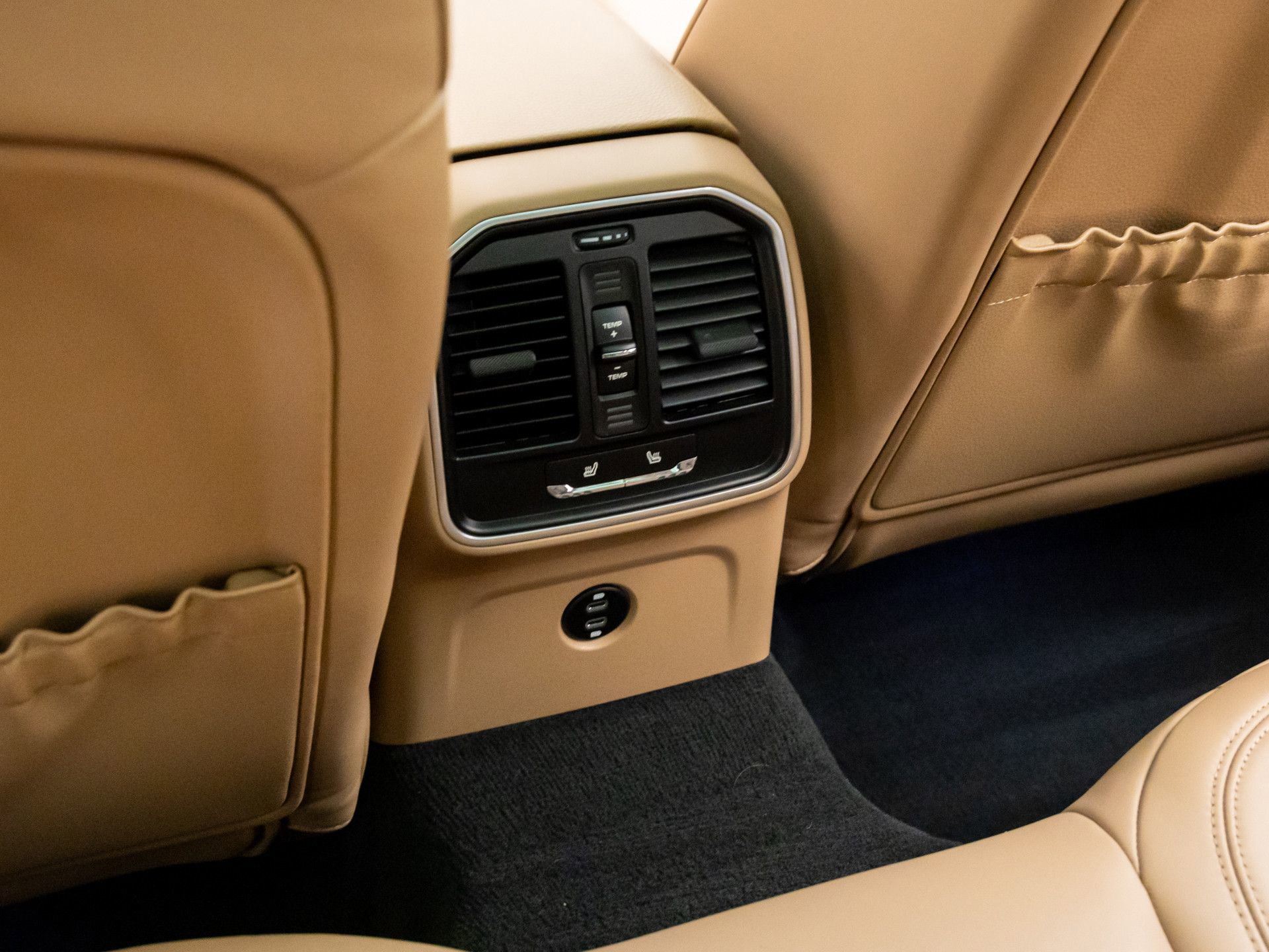 Certified 2023 Porsche Macan S image 17