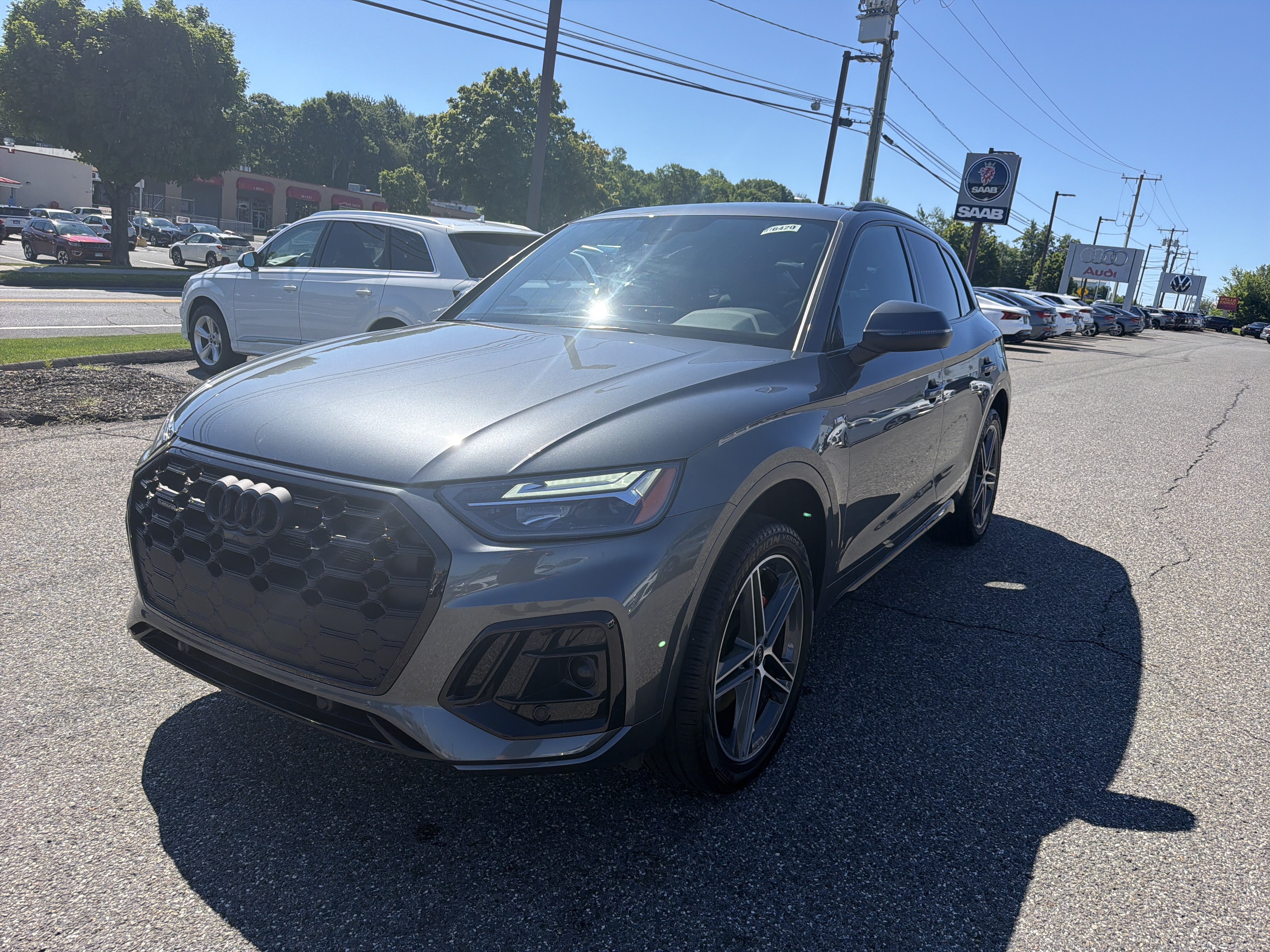 Certified 2025 Audi Q5 e Premium Plus w/ Premium Plus Package AWD/4WD image 3