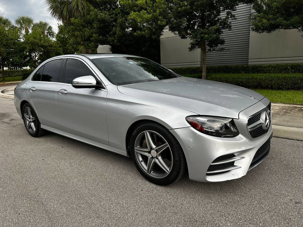 Used 2017 Mercedes-Benz E 300 image 1