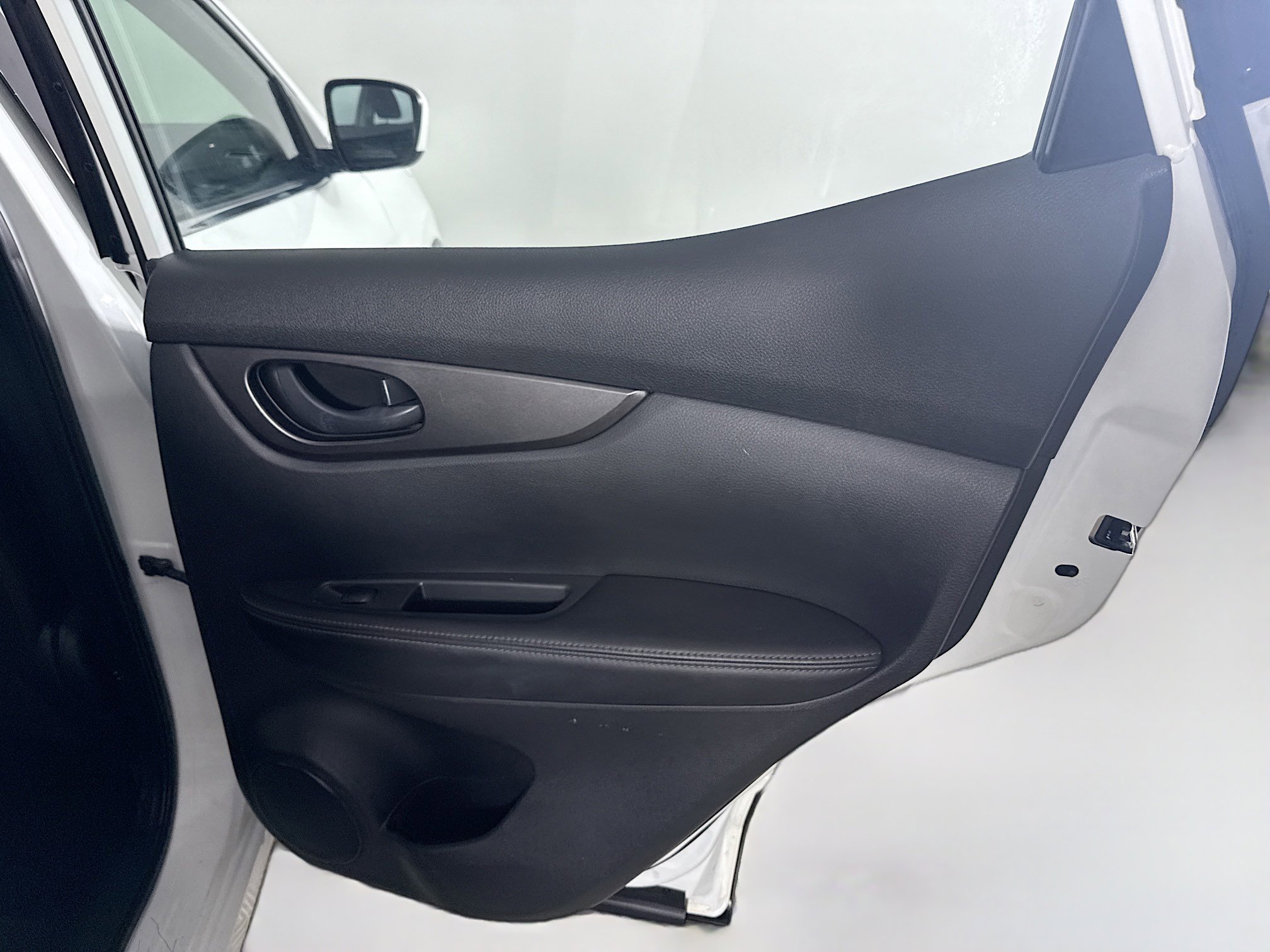 Used 2019 Nissan Rogue Sport S image 27