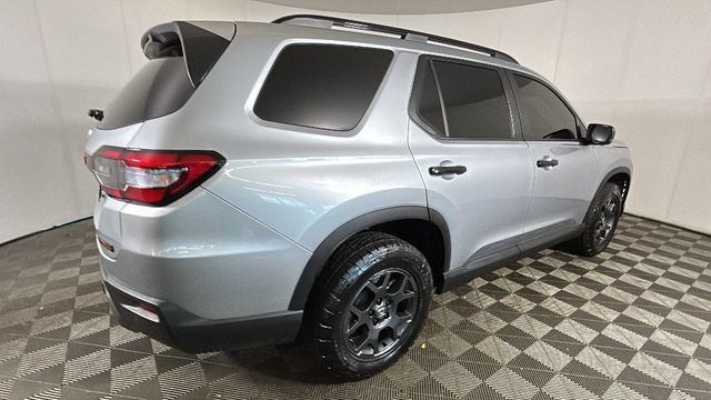 Used 2026 Honda Pilot TrailSport image 2
