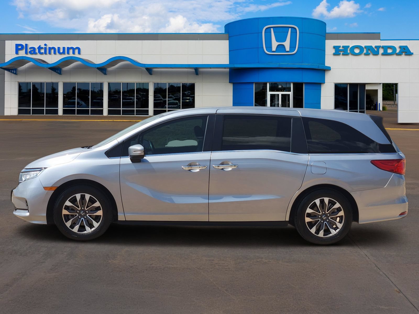 Certified 2023 Honda Odyssey EX-L image 3