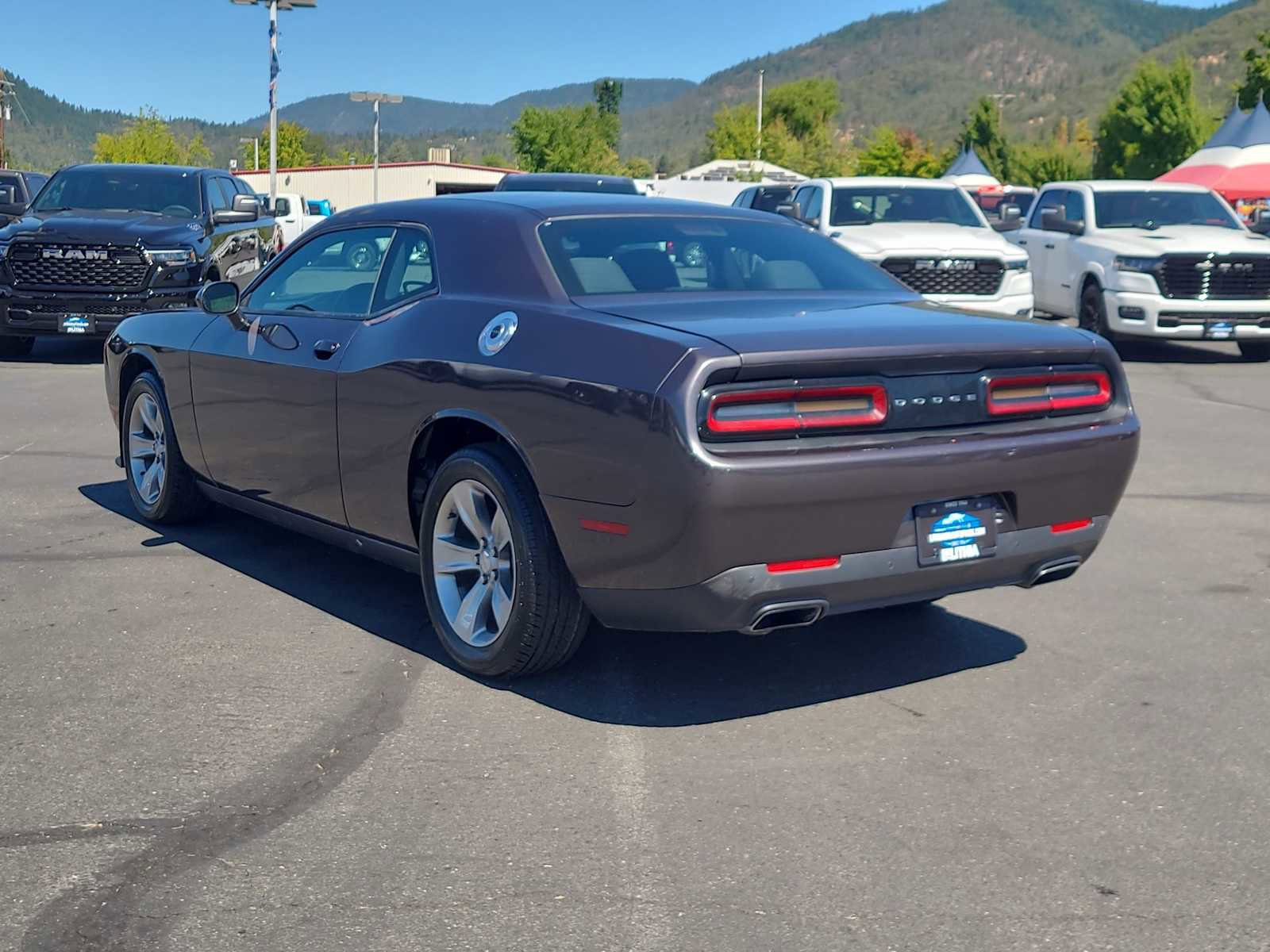 Used 2016 Dodge Challenger SXT image 12