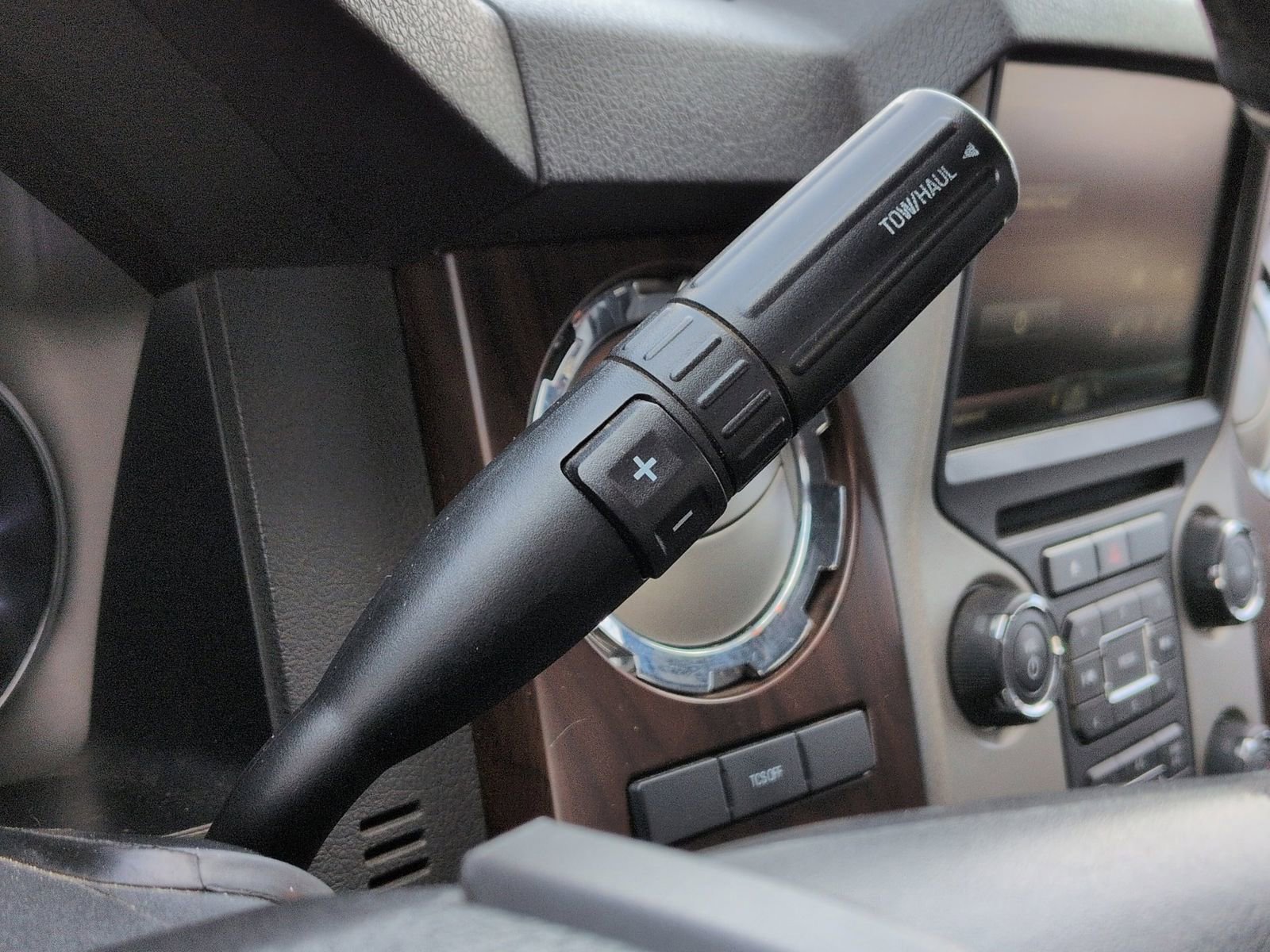 Used 2014 Ford F350 Lariat w/ Lariat Ultimate Package image 38