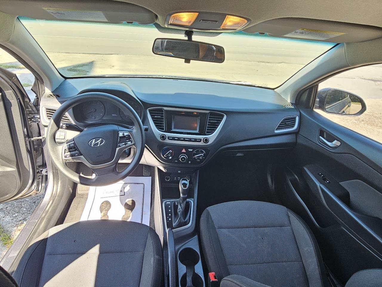Used 2019 Hyundai Accent SE FWD image 12