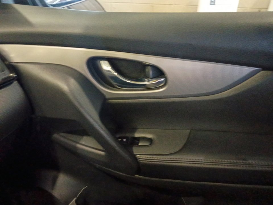 Used 2020 Nissan Rogue Sport SV w/ Technology Package FWD image 35