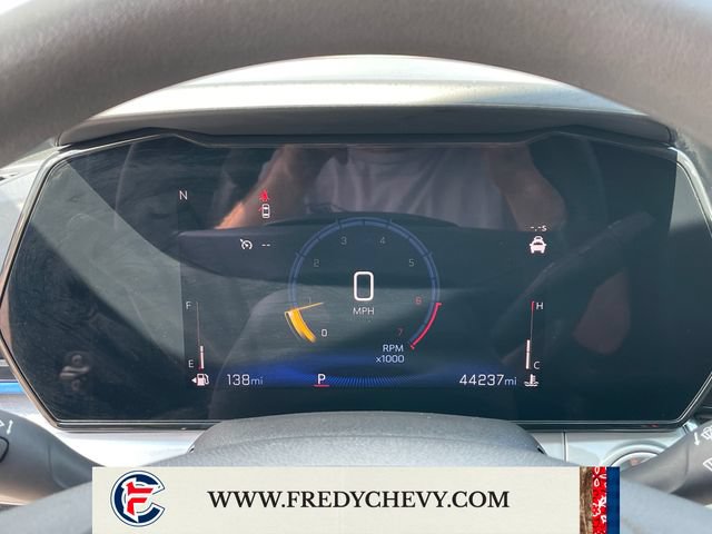 Used 2025 Chevrolet Trax LT FWD image 15