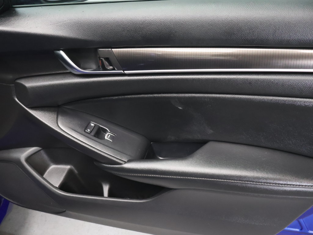 Used 2022 Honda Accord Sport image 11