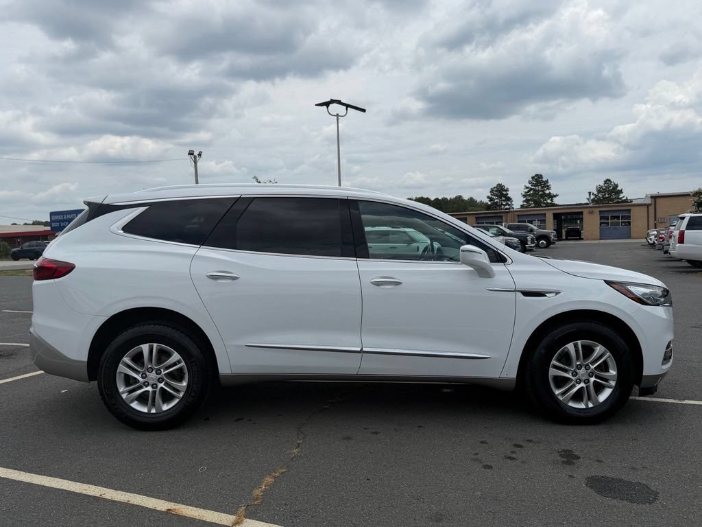 Used 2020 Buick Enclave Essence FWD image 2