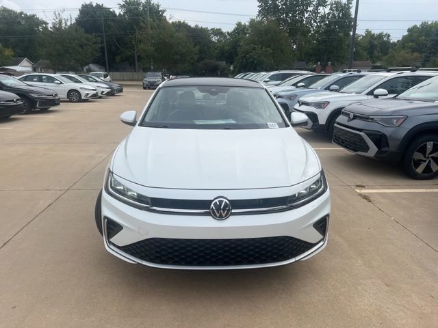 New 2025 Volkswagen Jetta SE image 2