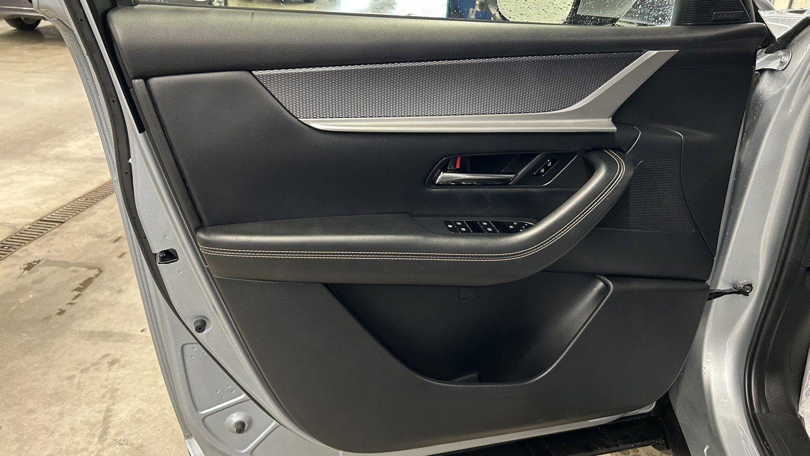 Used 2025 MAZDA CX-90 3.3 Turbo w/ Premium Plus Pkg image 11