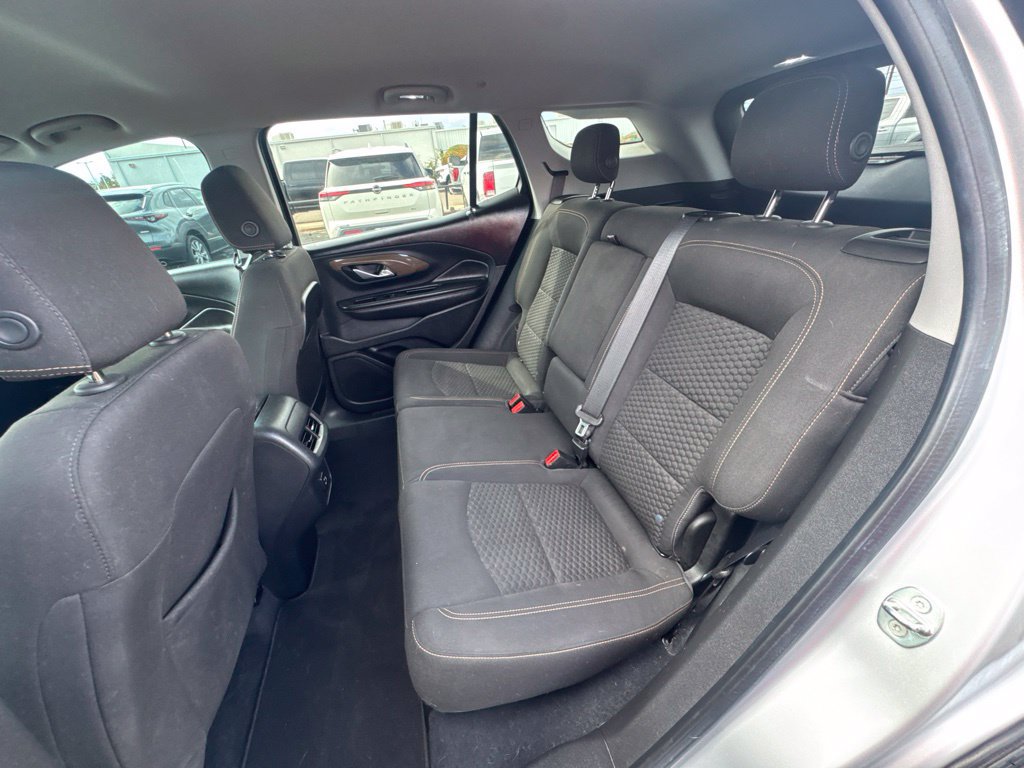 Used 2020 GMC Terrain SLE FWD image 15