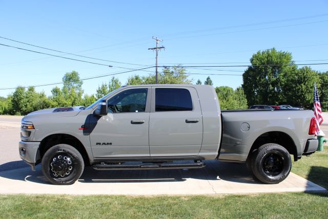 New 2026 RAM 3500 Laramie w/ Night Edition AWD/4WD image 36