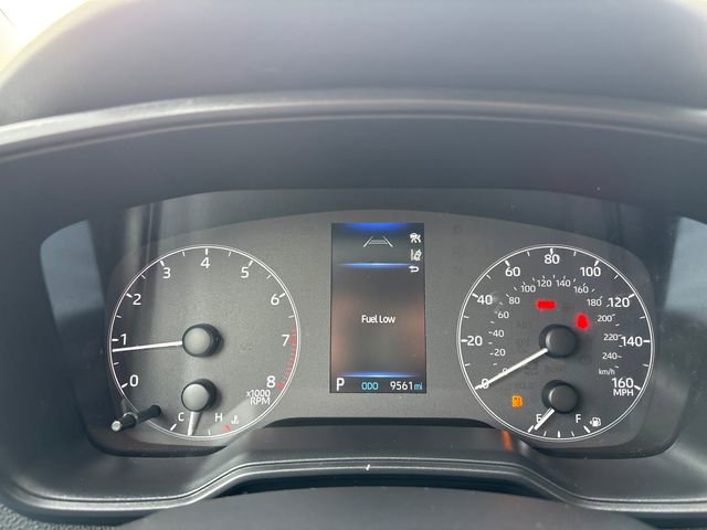 Certified 2025 Toyota Corolla LE image 28