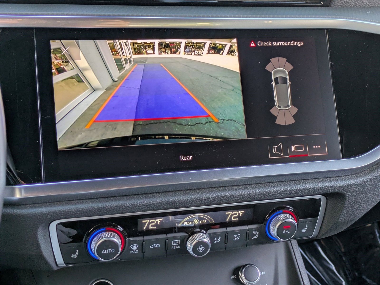 Used 2023 Audi Q3 2.0T Premium w/ Convenience Package image 13