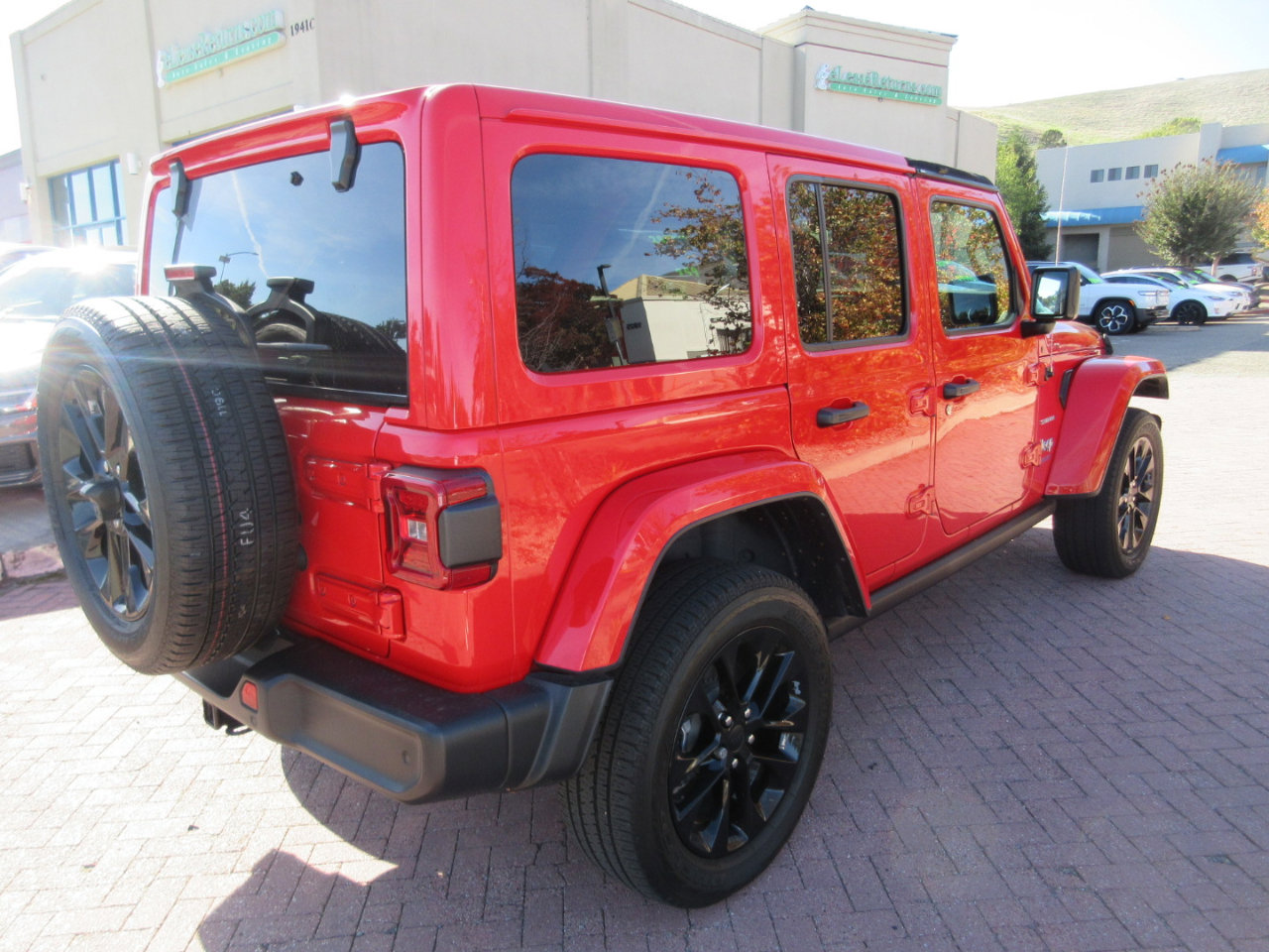 Used 2021 Jeep Wrangler Unlimited Sahara w/ Cold Weather Group image 61