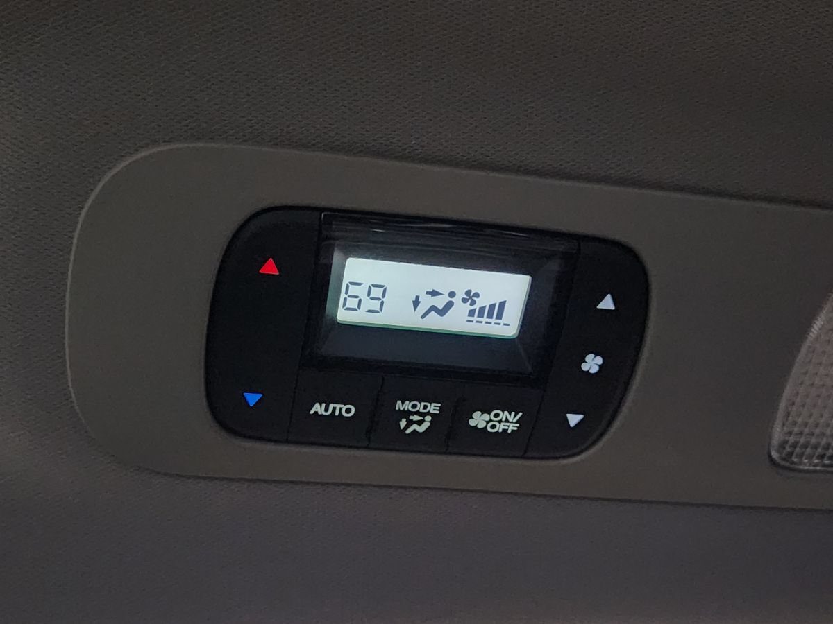 Used 2023 Honda Odyssey Elite image 55