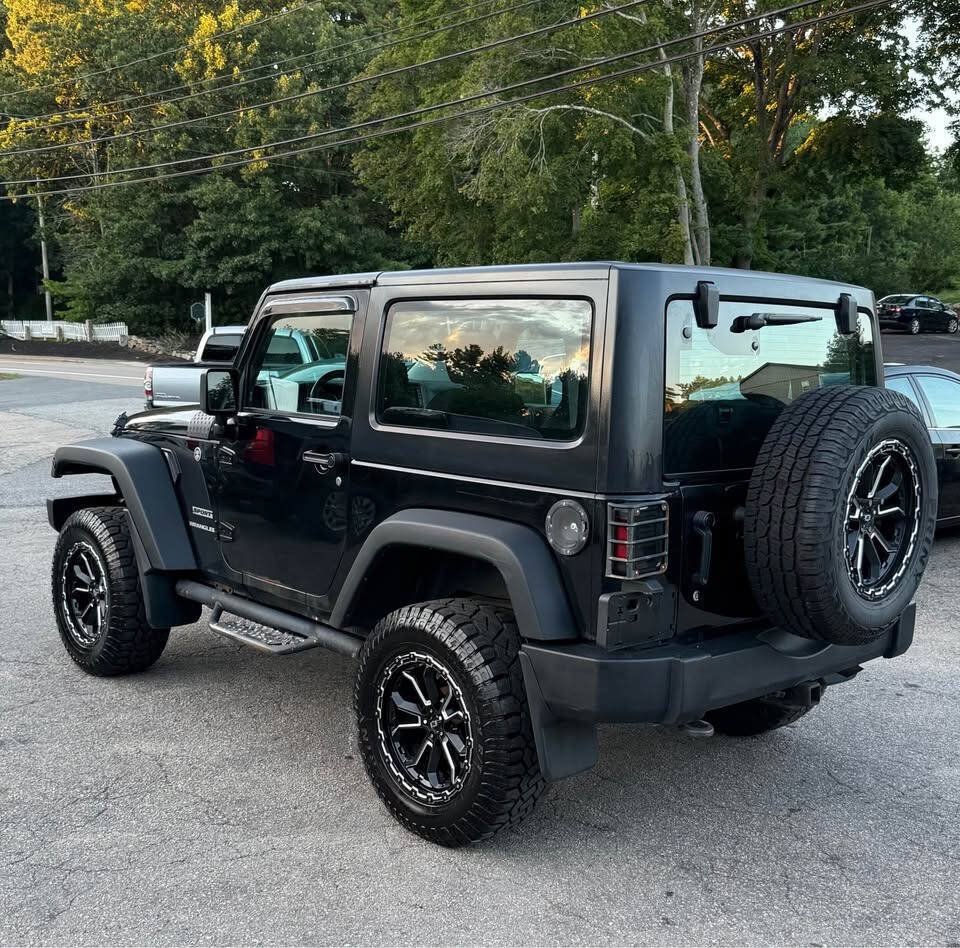 Used 2017 Jeep Wrangler Sport w/ Quick Order Package 24S AWD/4WD image 4