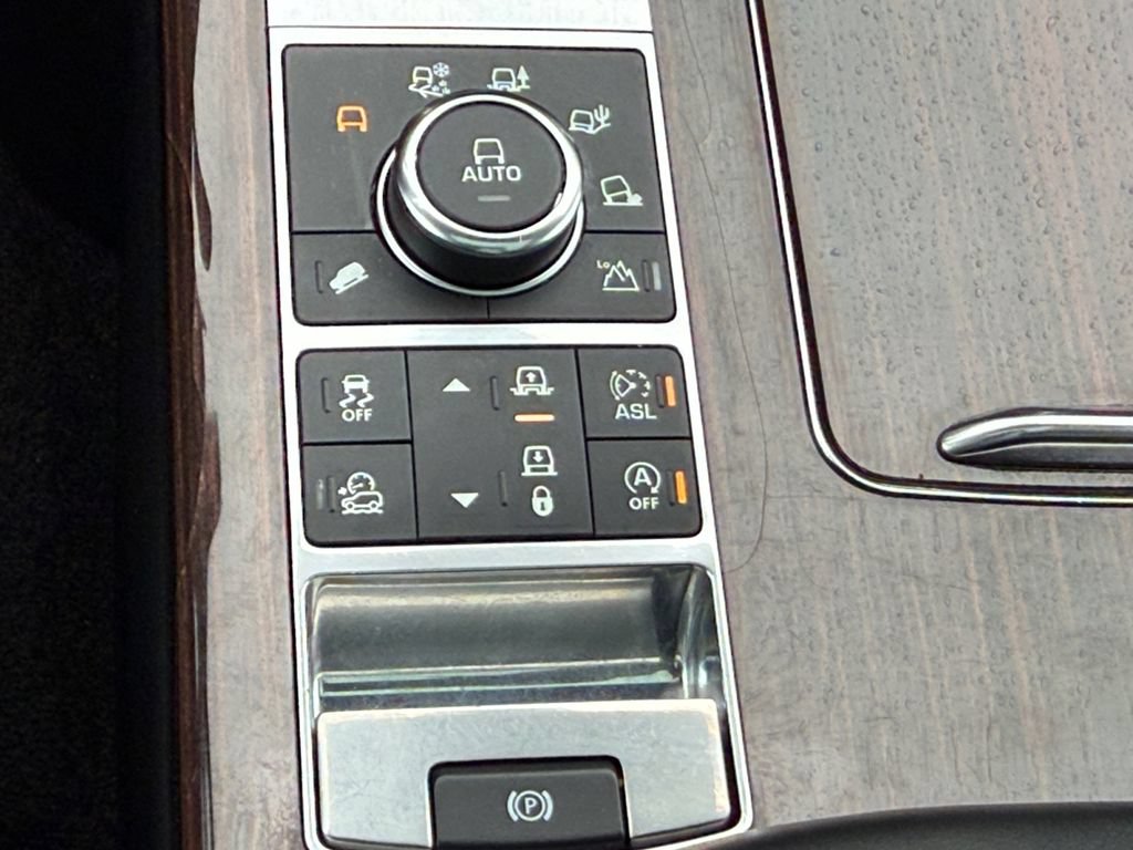 Used 2016 Land Rover Range Rover HSE AWD/4WD image 18