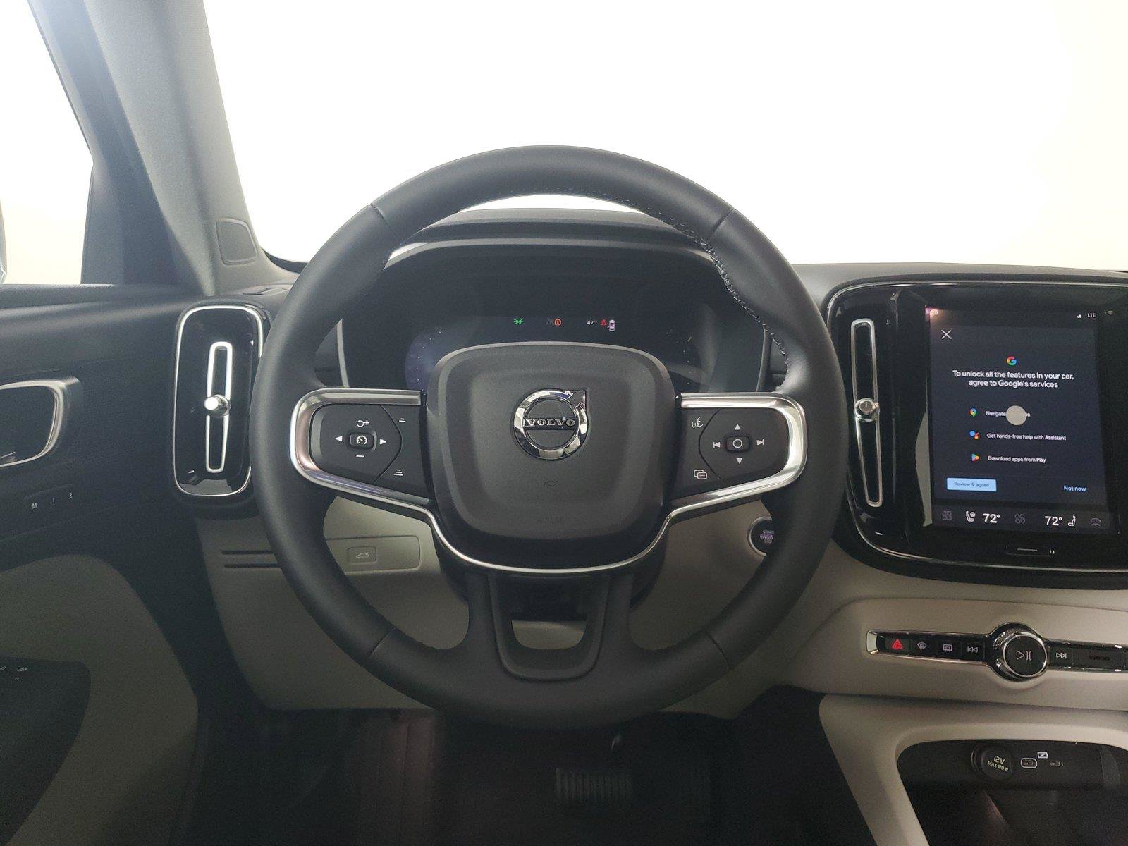 New 2026 Volvo XC40 B5 Plus w/ Protection Package Premier AWD/4WD image 16