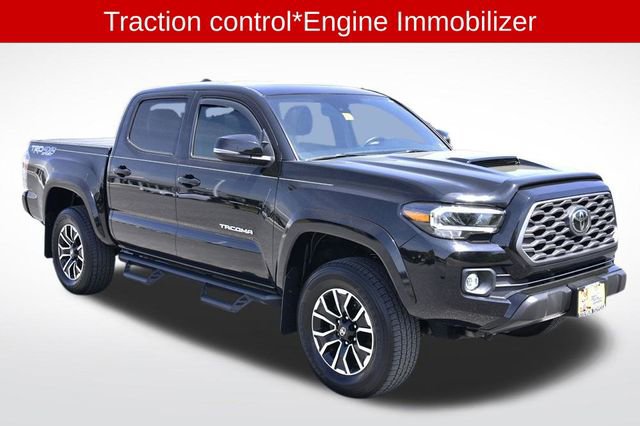 Used 2020 Toyota Tacoma TRD Sport w/ TRD Premium Sport Package AWD/4WD image 6