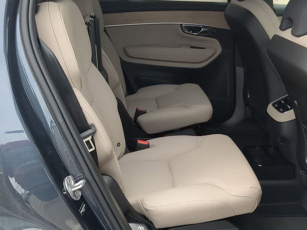 New 2026 Volvo XC90 B6 Plus w/ Protection Package AWD/4WD image 19