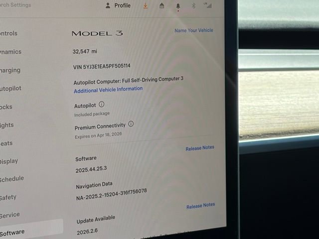 Used 2023 Tesla Model 3 Standard Range image 17