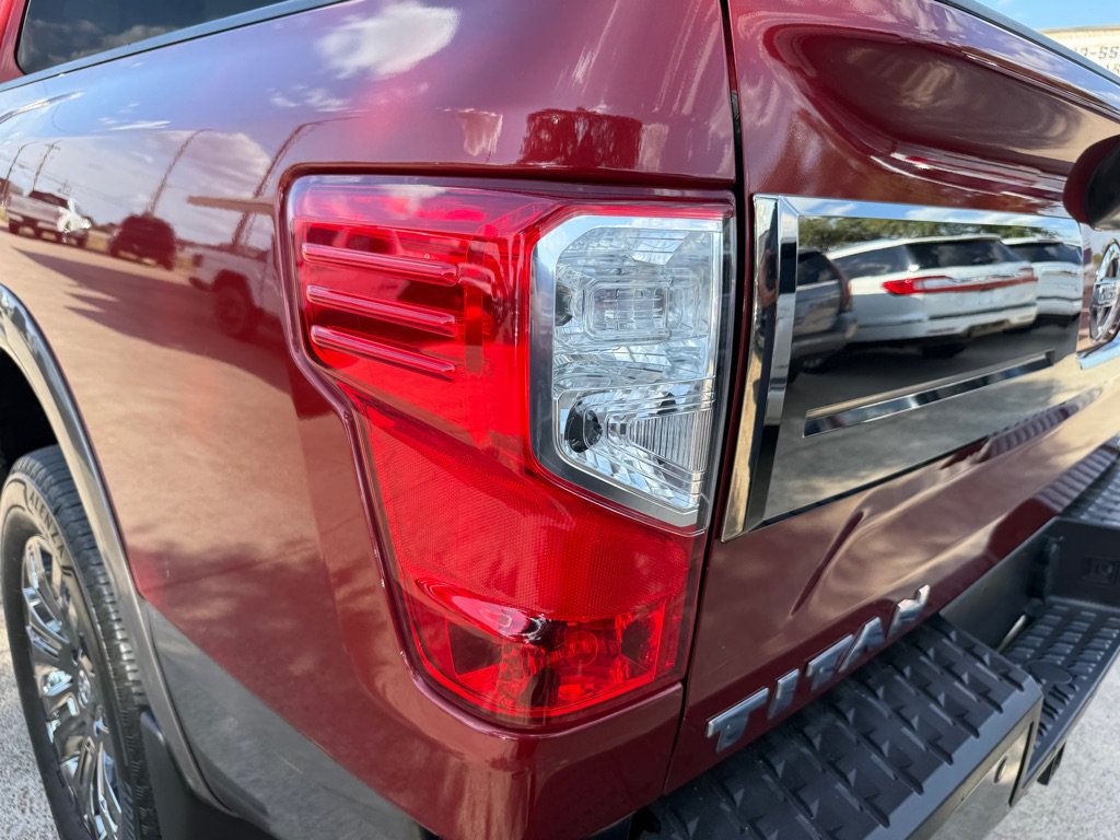 Used 2018 Nissan Titan Platinum Reserve w/ Platinum Utility Package AWD/4WD image 13