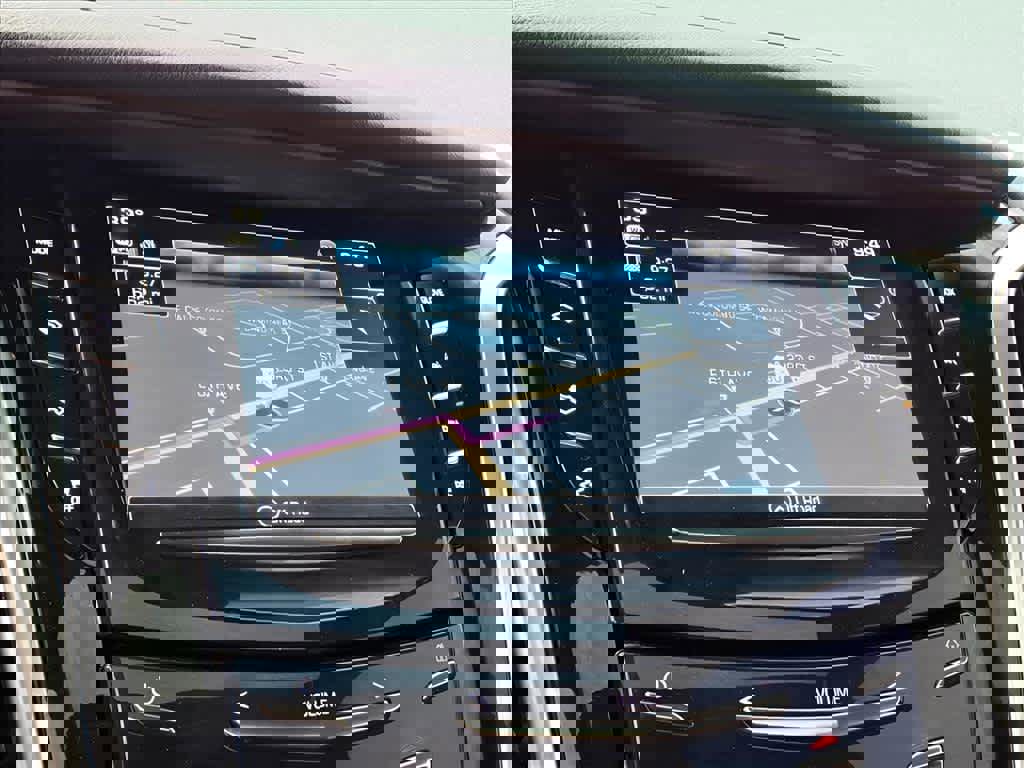 Used 2019 Cadillac Escalade Premium Luxury image 18