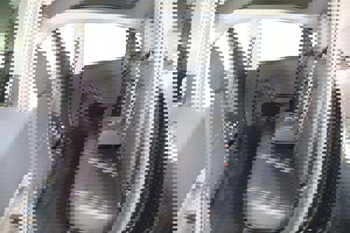 Used 2023 Tesla Model Y Long Range image 46