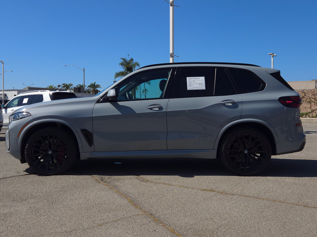 Used 2024 BMW X5 xDrive40i w/ M Sport Package AWD/4WD image 8