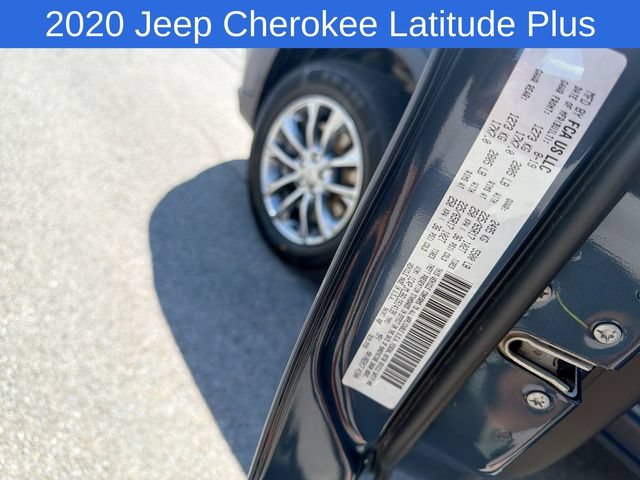 Used 2020 Jeep Cherokee Latitude Plus w/ Comfort/Convenience Group AWD/4WD image 31