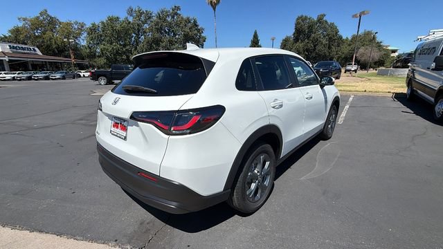 New 2027 Honda HR-V LX image 4