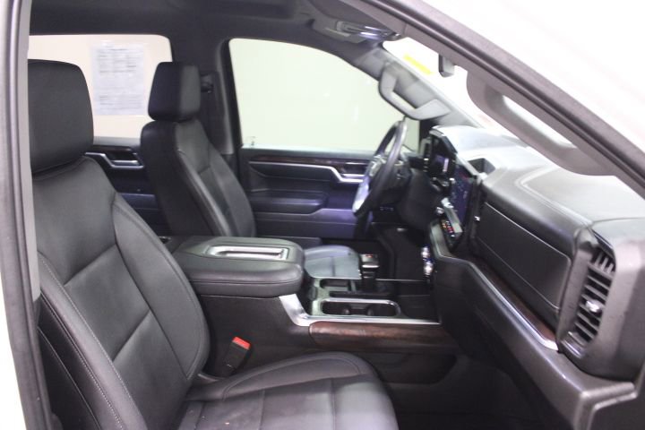 Used 2022 GMC Sierra 1500 SLT w/ SLT Convenience Package image 11