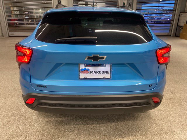 New 2026 Chevrolet Trax LT w/ Midnight Edition FWD image 6