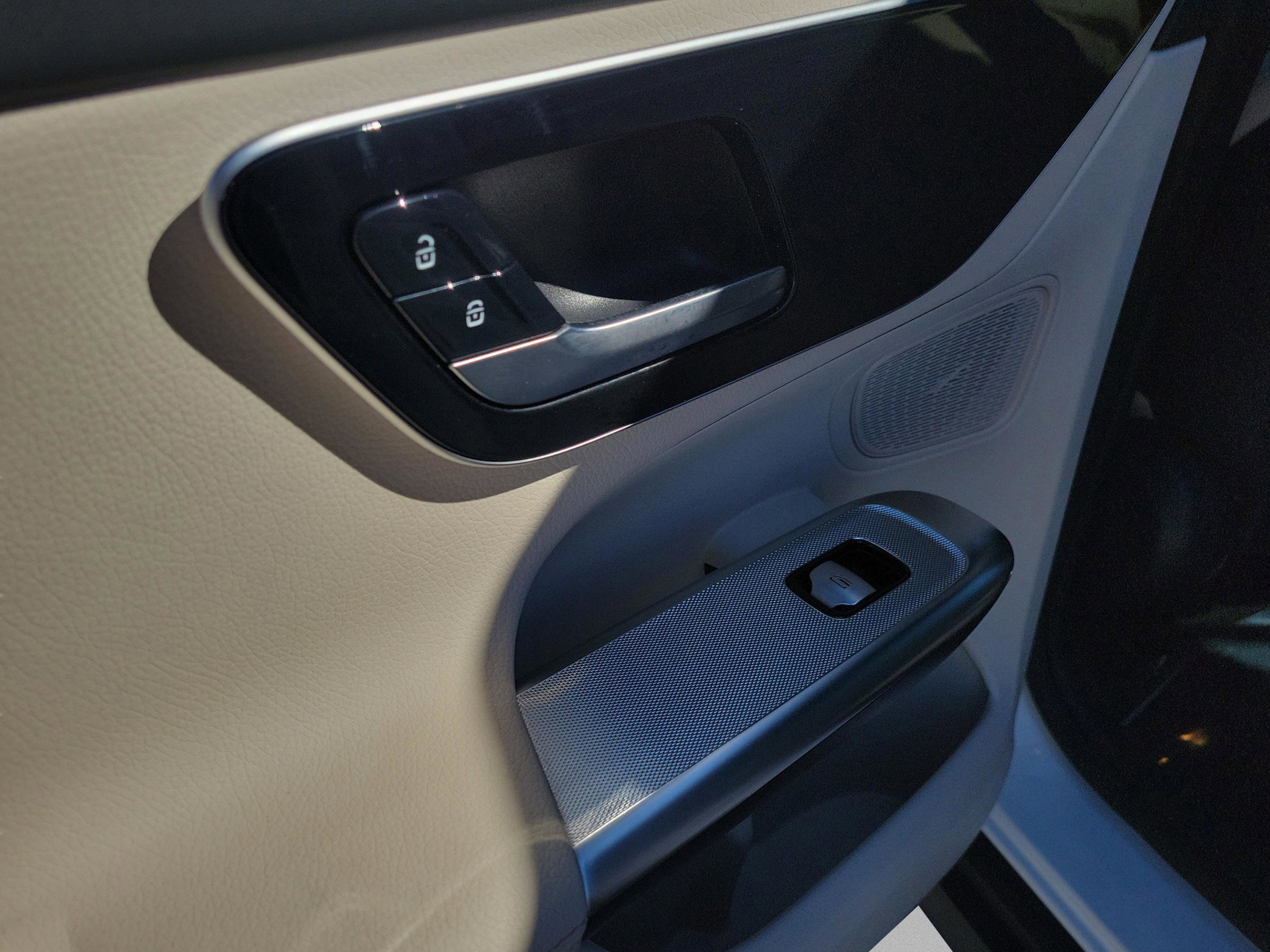 Certified 2023 Mercedes-Benz GLC 300 4MATIC image 7