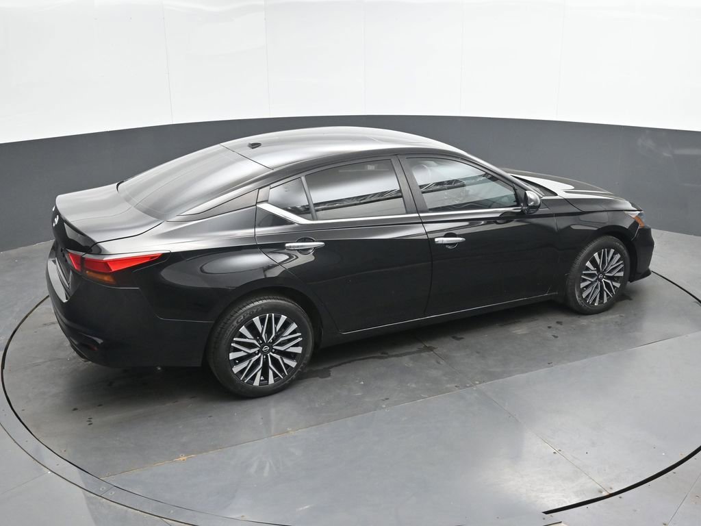Used 2022 Nissan Altima 2.5 SR w/ Midnight Edition Package FWD image 32