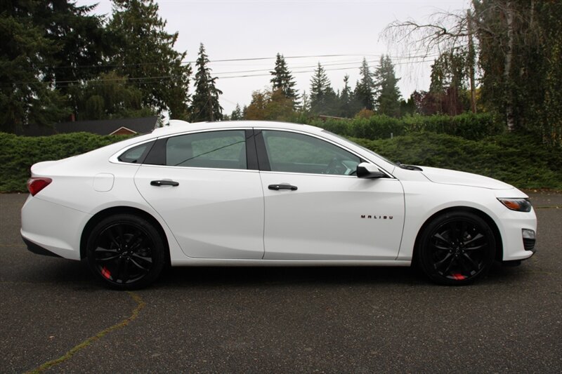Used 2020 Chevrolet Malibu LT FWD image 13