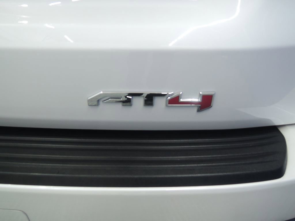 Used 2024 GMC Yukon AT4 w/ AT4 Premium Plus Package image 37