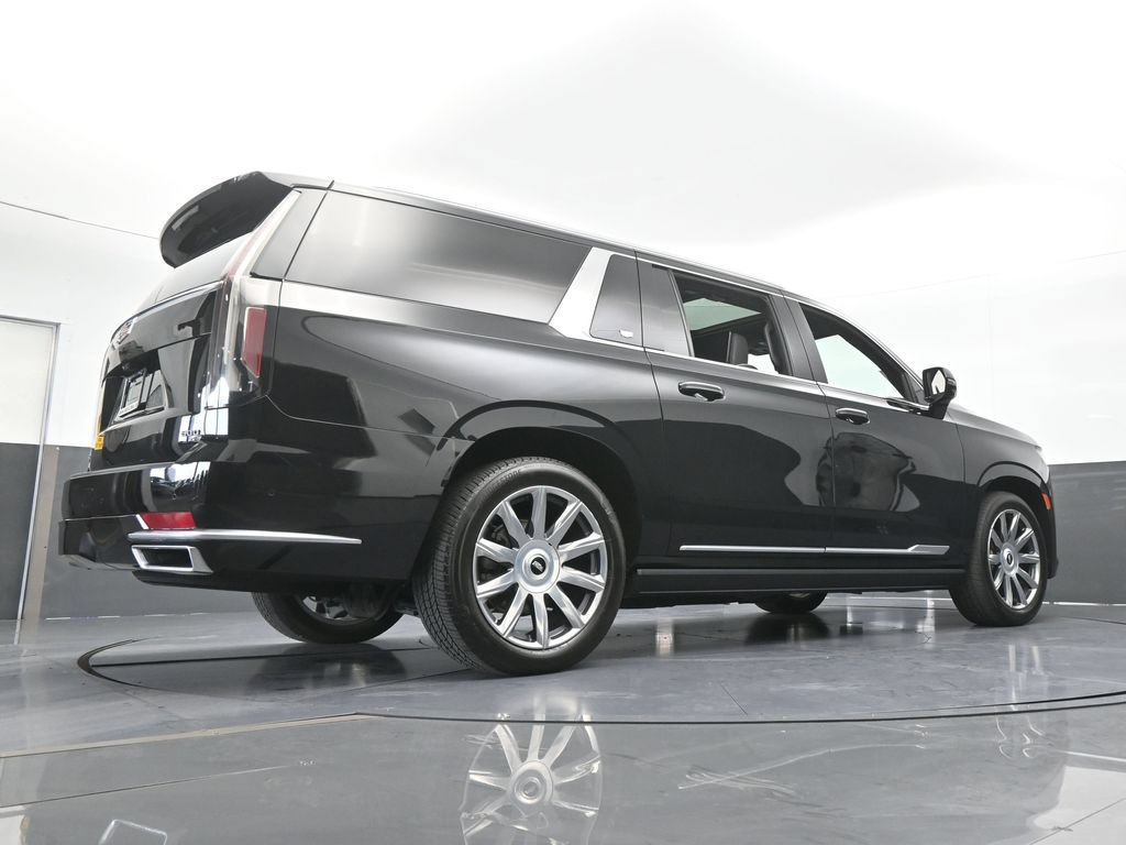Used 2024 Cadillac Escalade ESV Premium Luxury Platinum AWD/4WD image 71
