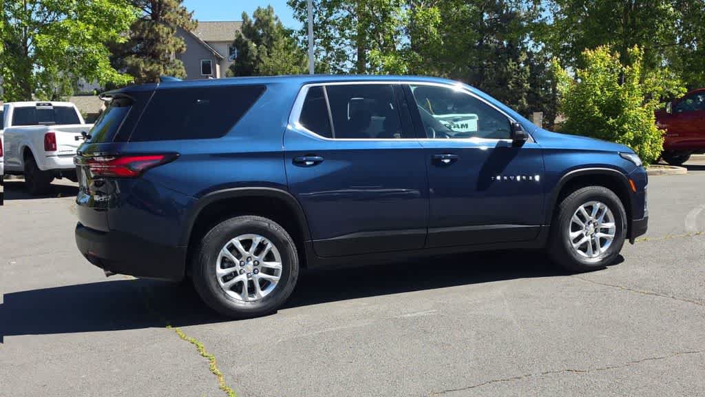 Used 2023 Chevrolet Traverse LS AWD/4WD image 9