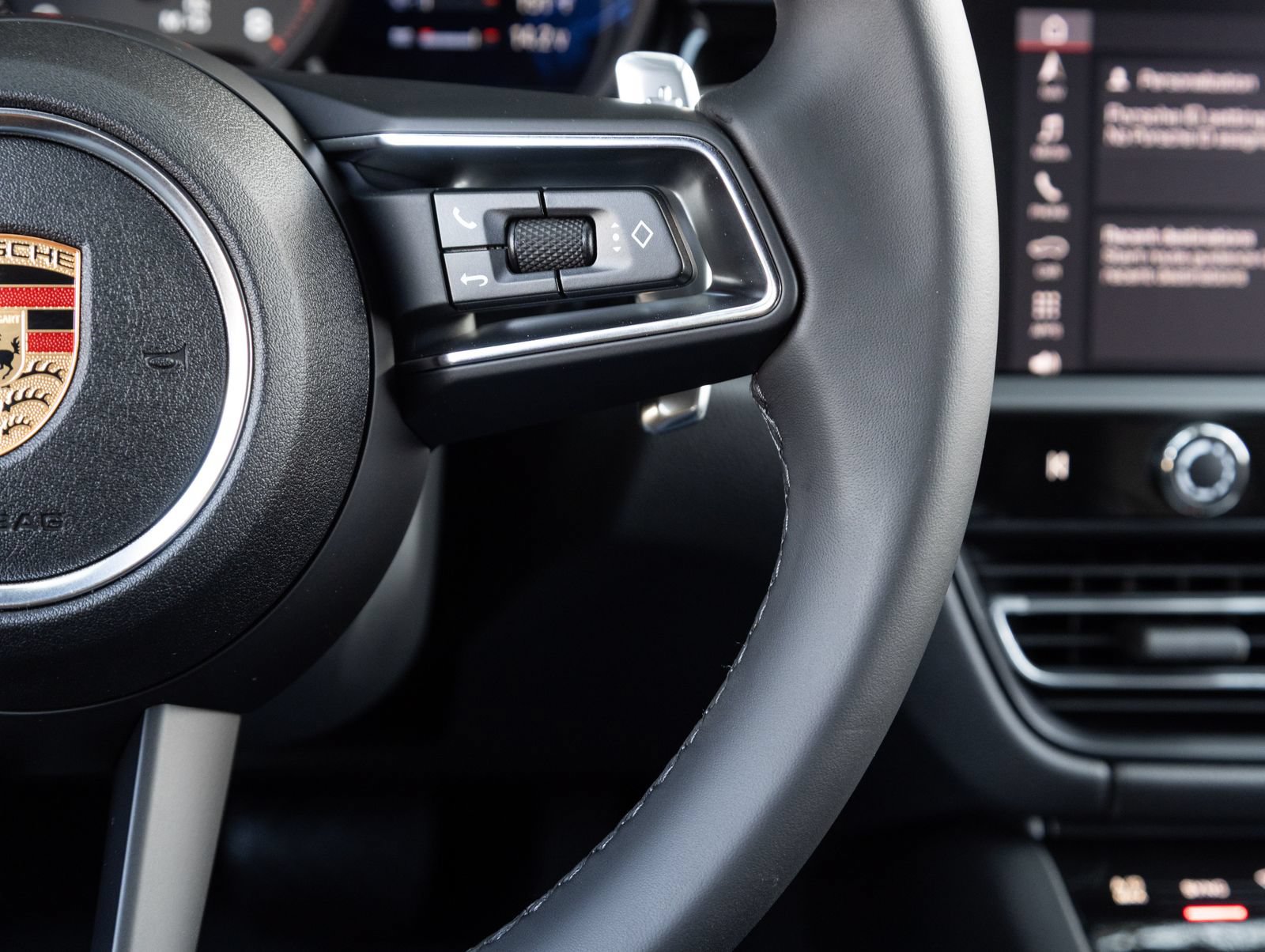 New 2026 Porsche Macan AWD/4WD image 16