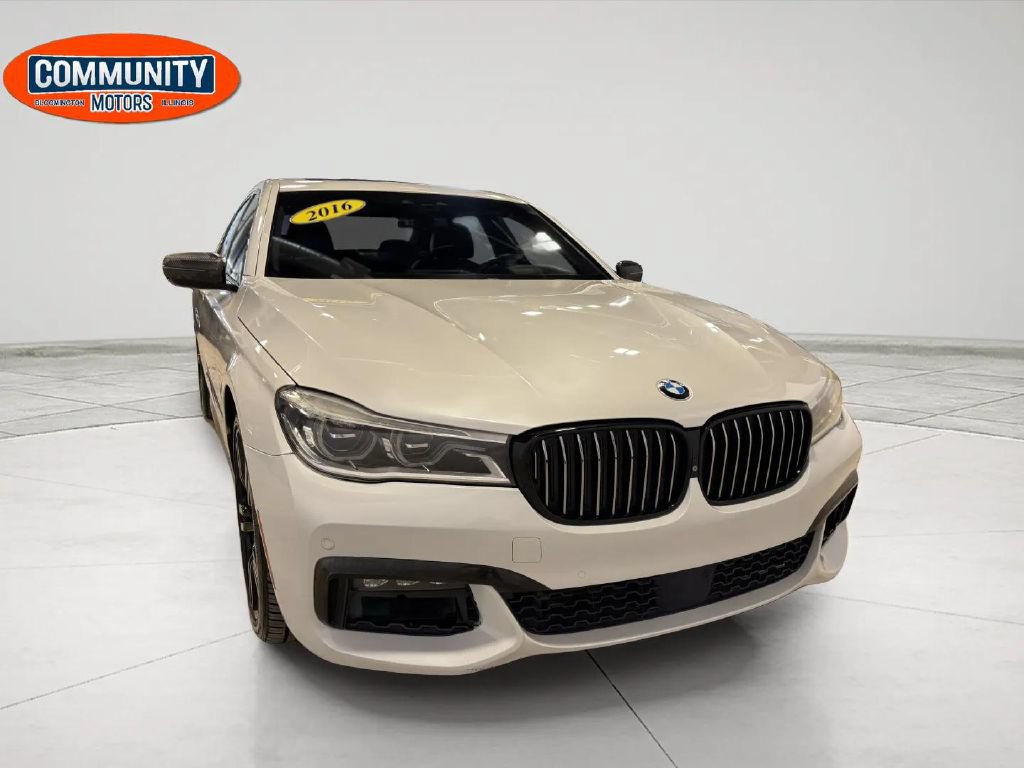 Used 2016 BMW 750i xDrive AWD/4WD image 10