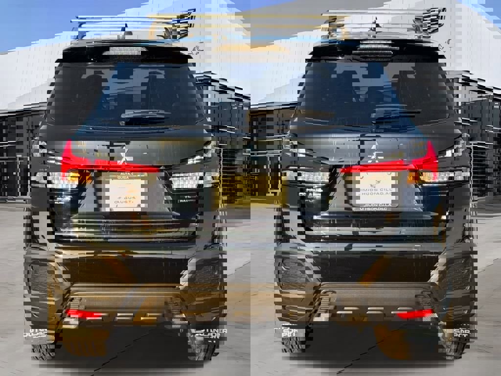 Used 2025 Mitsubishi Outlander Sport AWD image 6